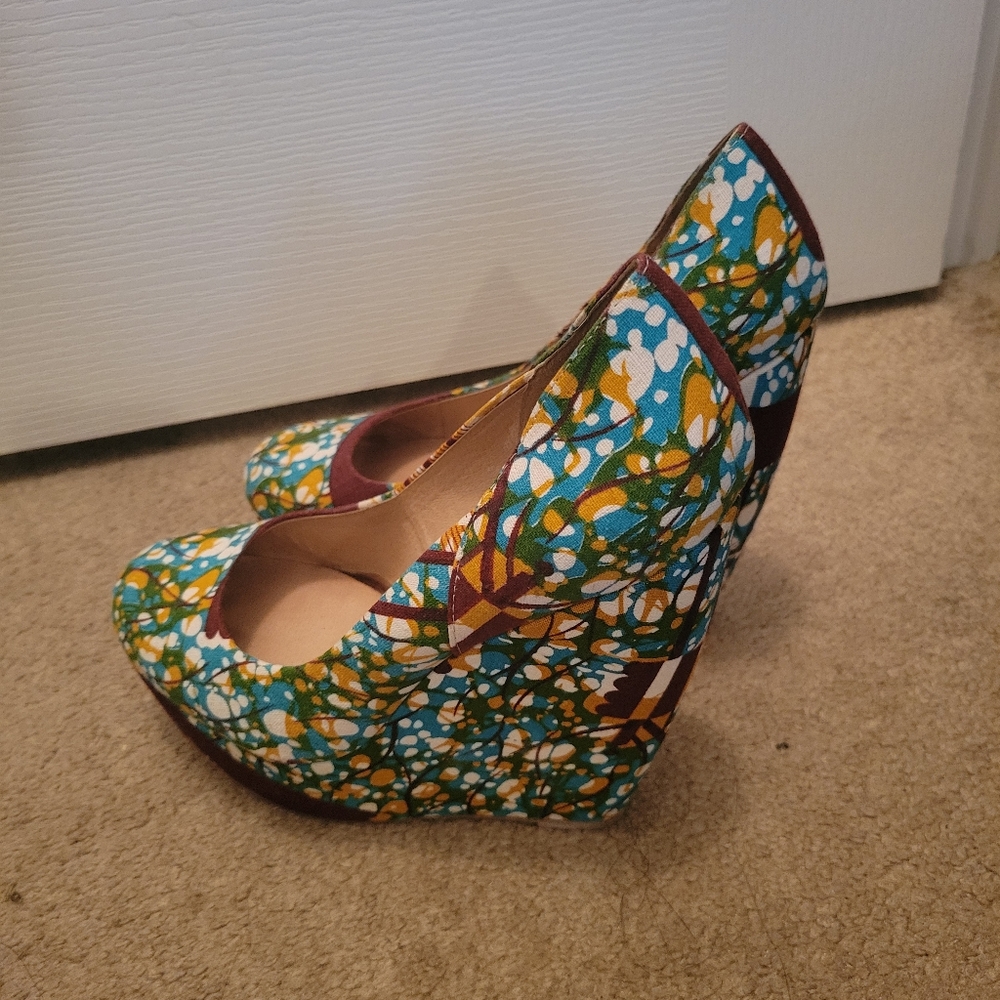 Shoes - Picture 3 of 3